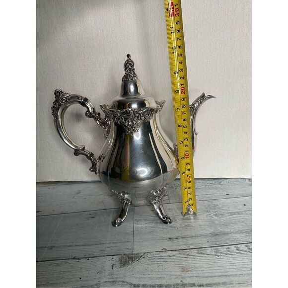 Vintage Wallace Baroque Silverplate Coffee/Tea Pot Ornate Footed #281 Excellent - Picture 9 of 16